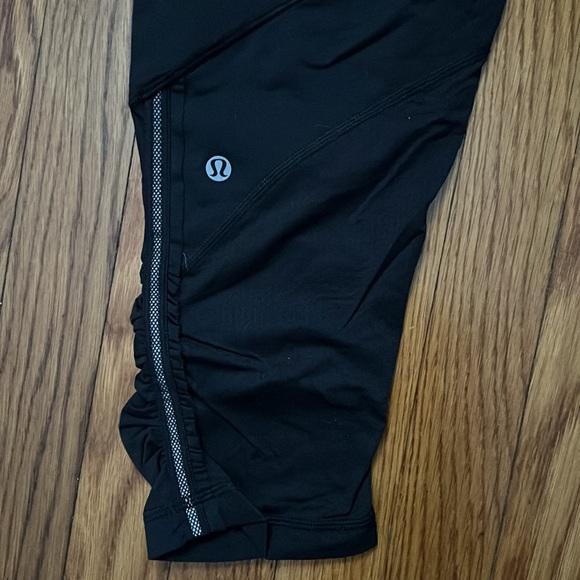 Lululemon crop 17” leggings sz 6 - Picture 7 of 7